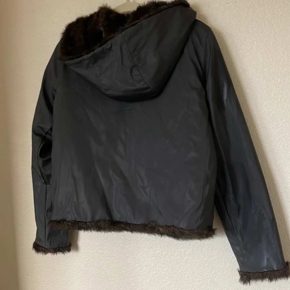Beautiful Pleated Faux Fur Reversible Coat Size M - Picture 11 of 11